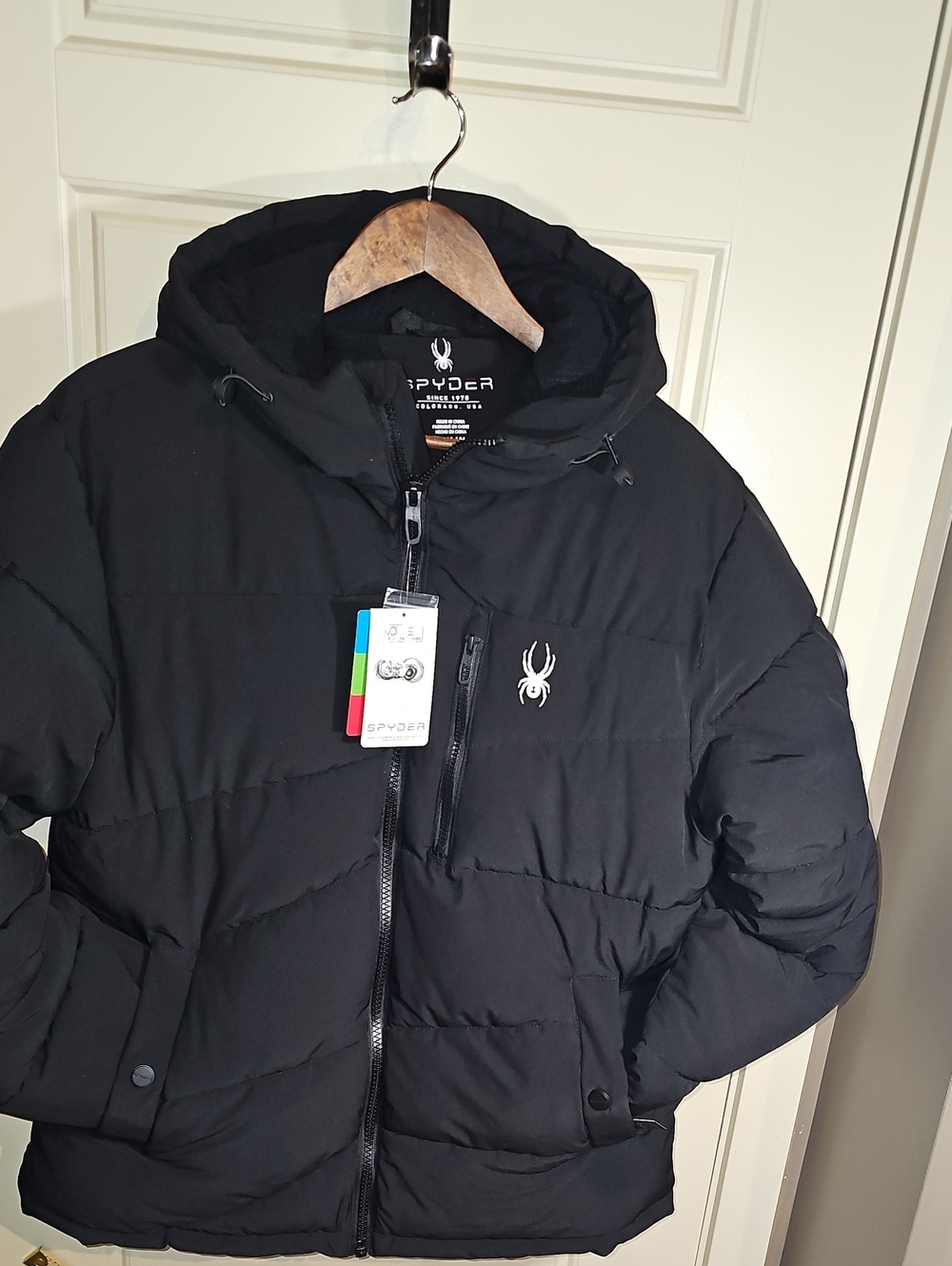 Spyder Men’s Black Hooded Puffer Jacket with Chest Zip Size Medium